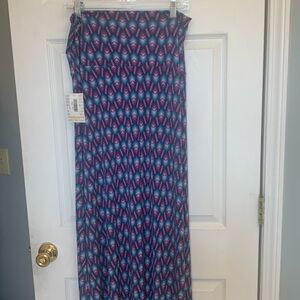 LuLaRoe maxi skirt she’s 3 x new with Tags